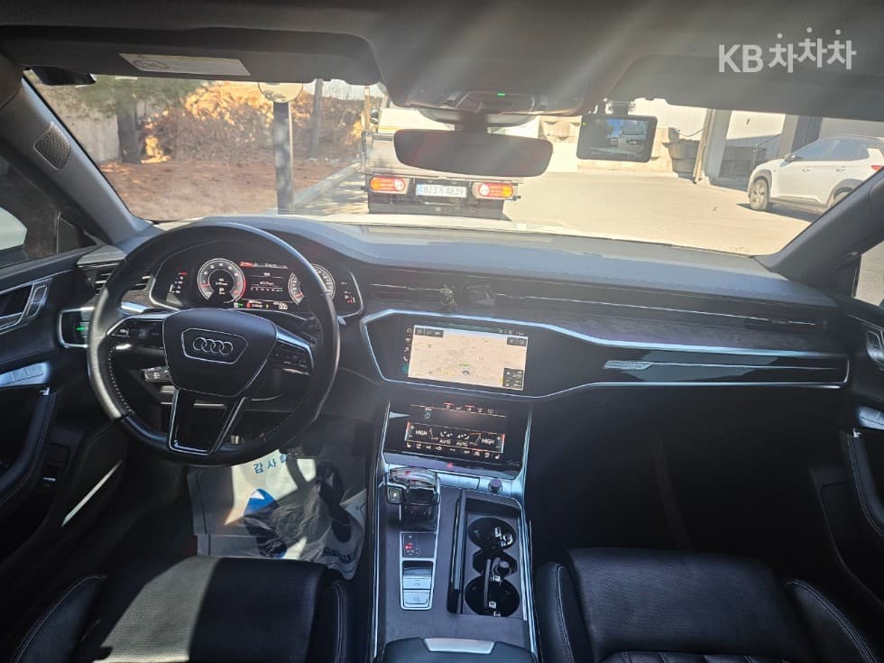 Audi A7(4K8)55 TFSI Quattro Premium - 7