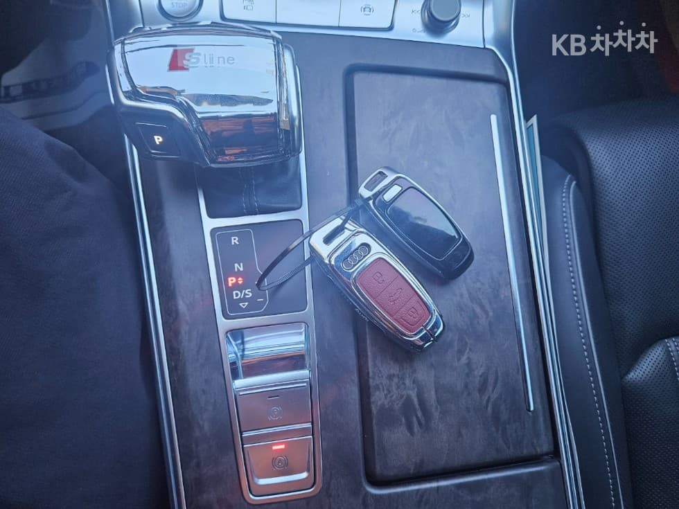 Audi A7(4K8)55 TFSI Quattro Premium - 14