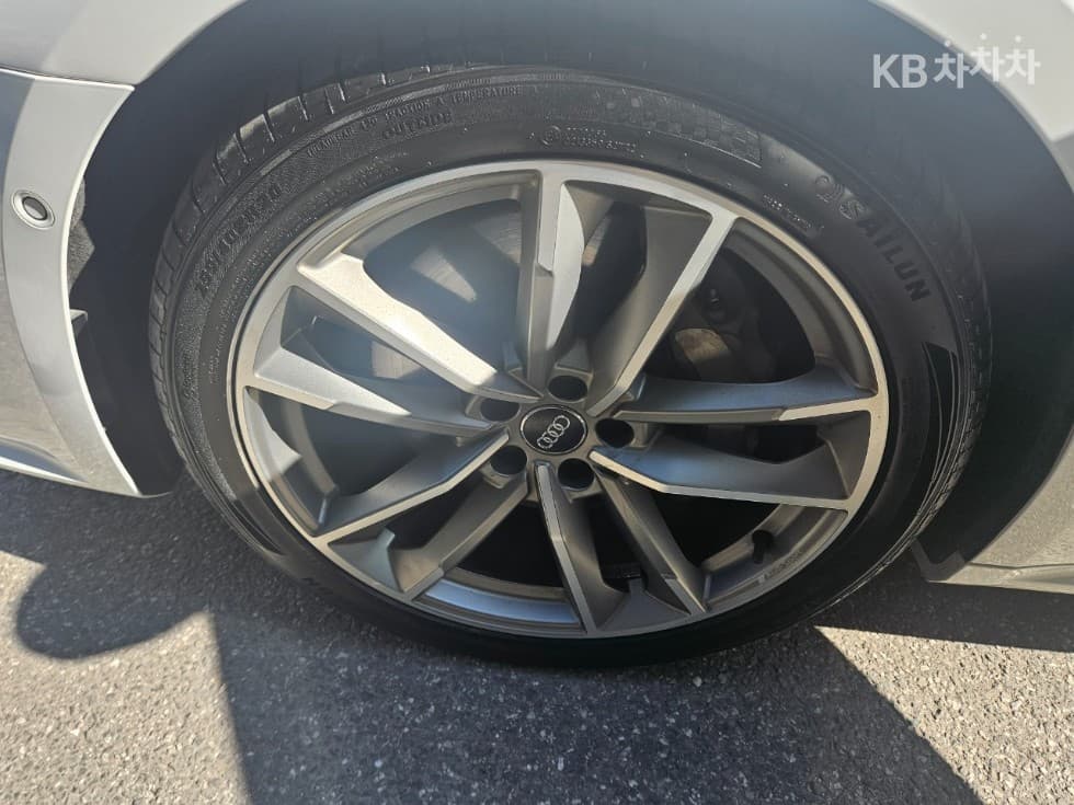 Audi A7(4K8)55 TFSI Quattro Premium - 20
