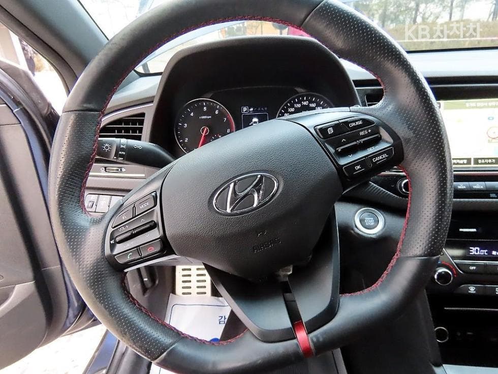 Hyundai Avante (Elantra)AD1.6 Turbo Gasoline Direct Injection 스포츠 Extreme 셀렉션 - 8