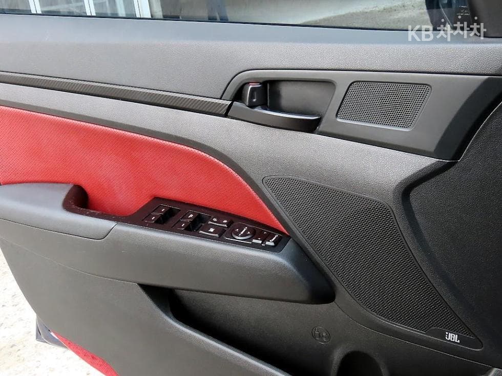 Hyundai Avante (Elantra)AD1.6 Turbo Gasoline Direct Injection 스포츠 Extreme 셀렉션 - 11