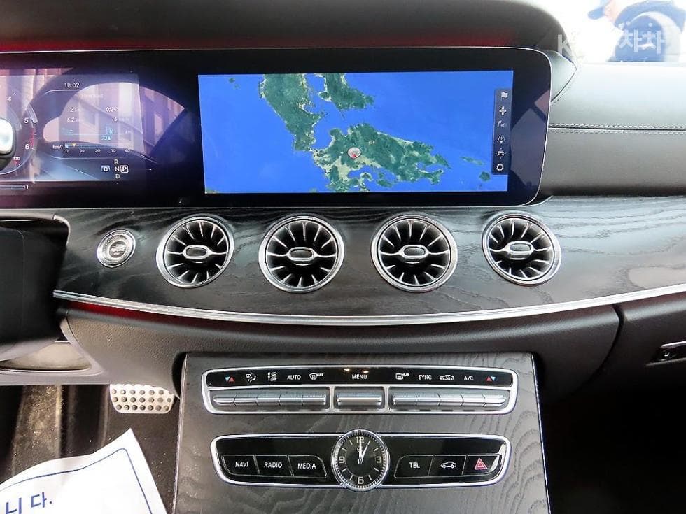 Mercedes-Benz E-Class (W213)E220d COUPE - 13