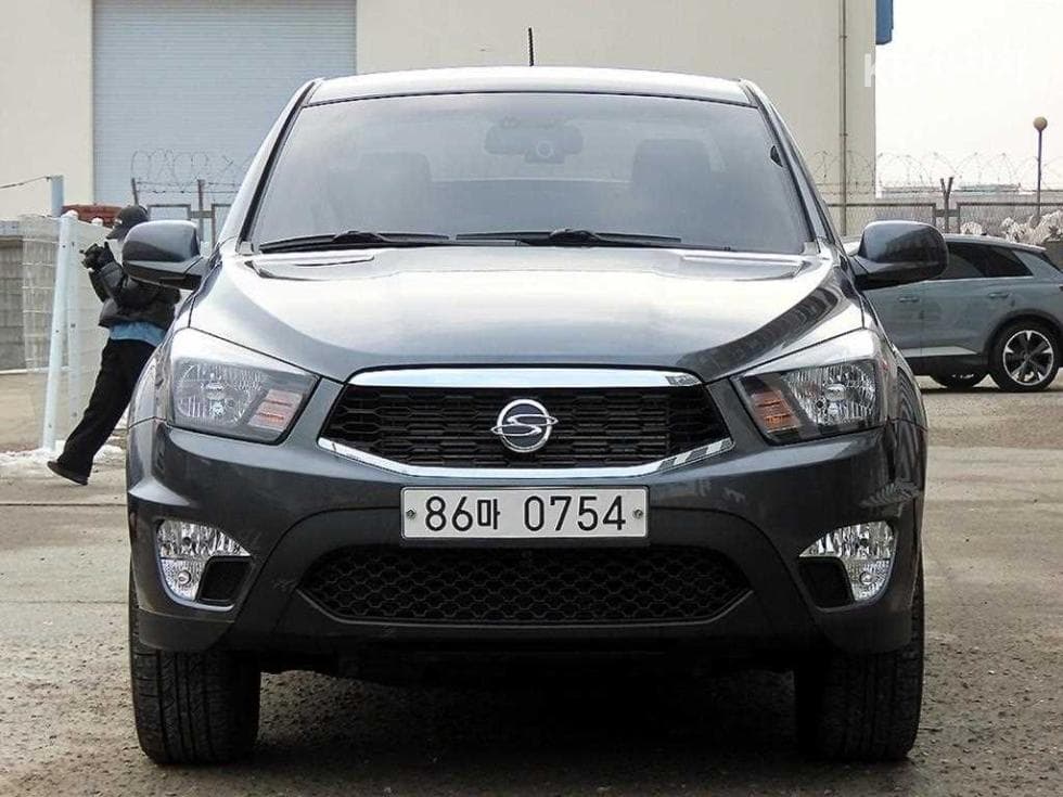 KG Mobility The New (facelift) Korando Sports (pickup variant) 2.2 CX7 4WD 클럽 - Image 1