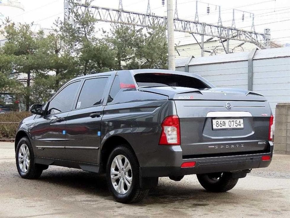 KG Mobility The New (facelift) Korando Sports (pickup variant)2.2 CX7 4WD 클럽 - 3