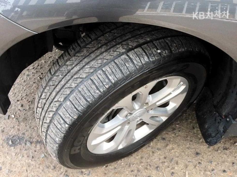 KG Mobility The New (facelift) Korando Sports (pickup variant)2.2 CX7 4WD 클럽 - 20