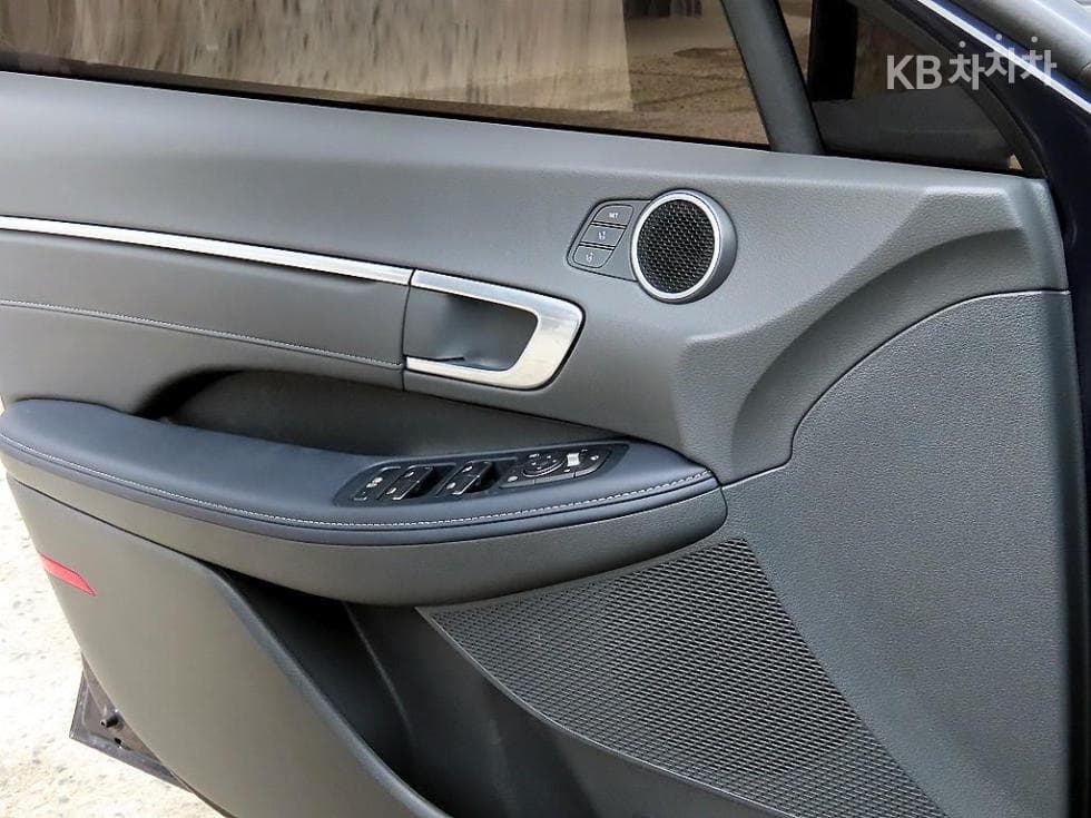 Hyundai Sonata (DN8)2.0 Sensuous Modern - 12