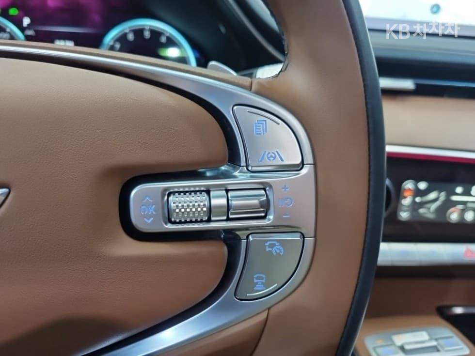 Genesis GV70Gasoline 2.5T AWD - 13