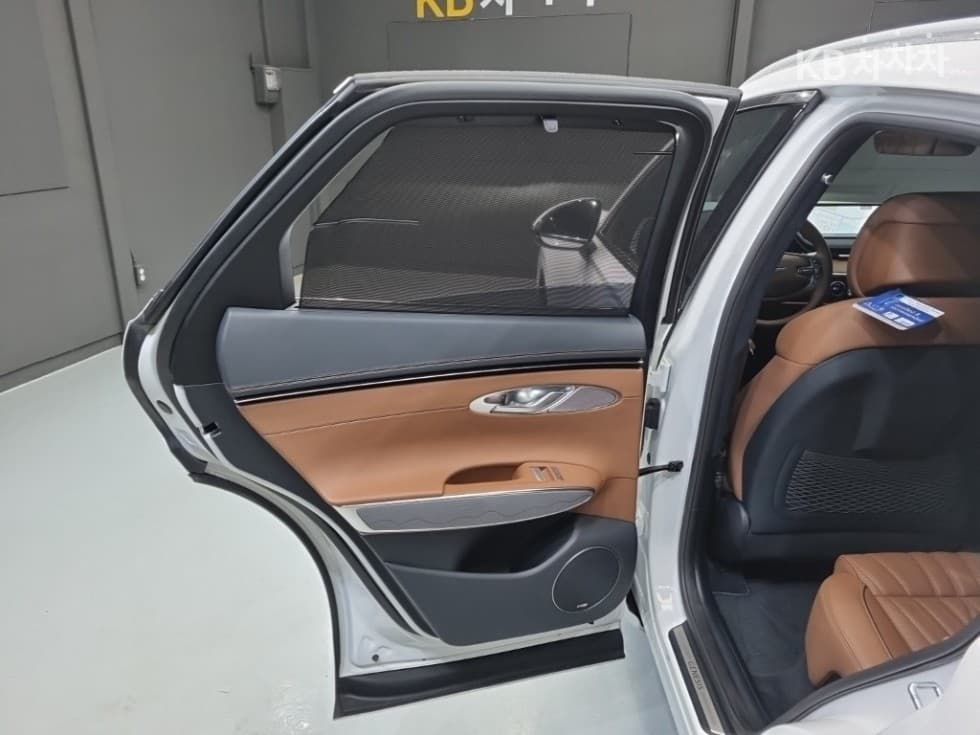 Genesis GV70Gasoline 2.5T AWD - 22