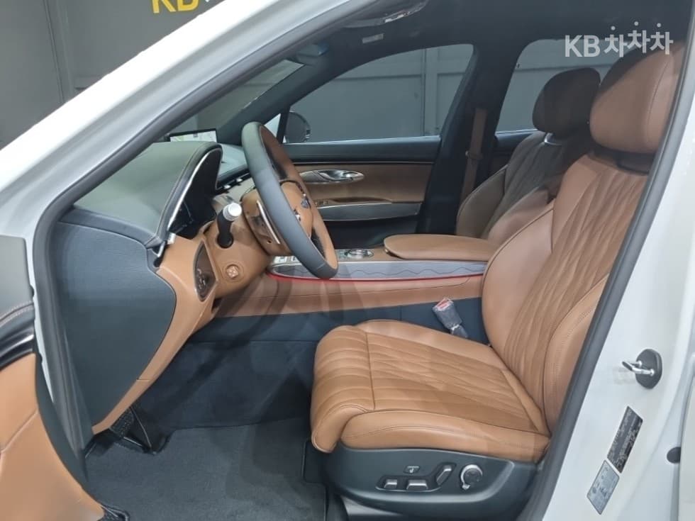 Genesis GV70Gasoline 2.5T AWD - 24