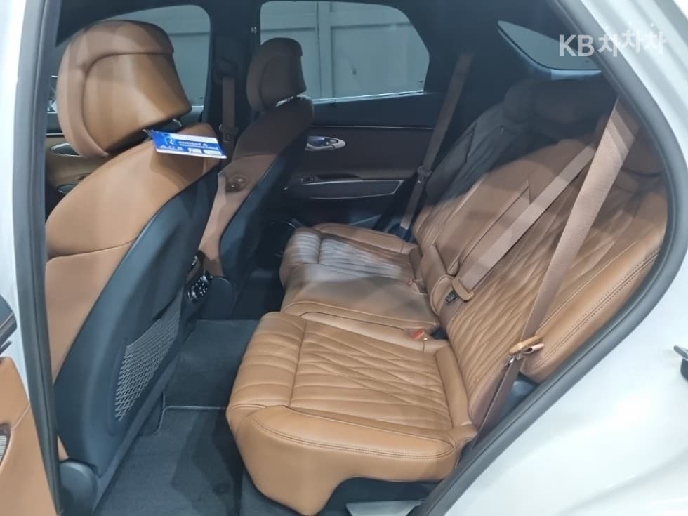 Genesis GV70Gasoline 2.5T AWD - 25