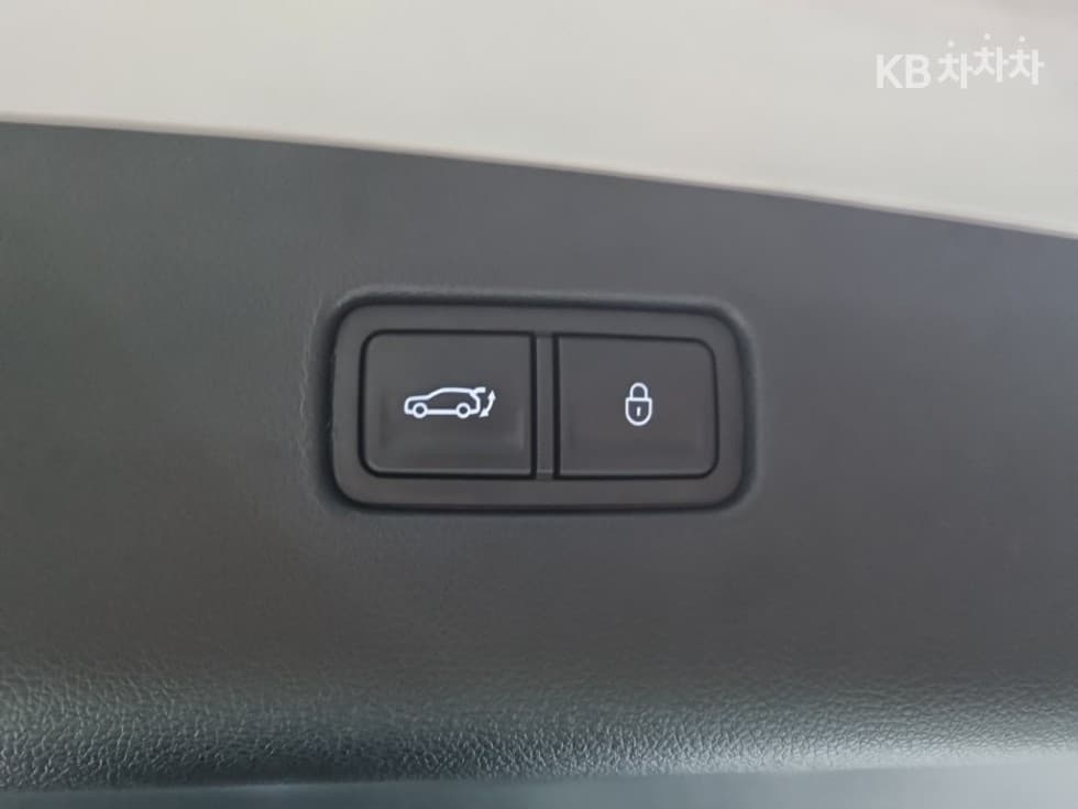Genesis GV70Gasoline 2.5T AWD - 27