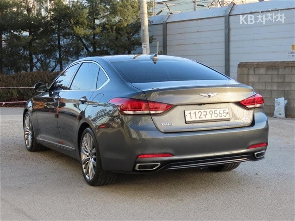 Genesis G803.3 GDI AWD Premium Luxury - 3