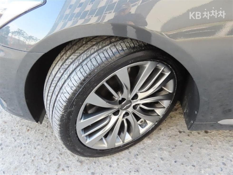 Genesis G803.3 GDI AWD Premium Luxury - 19