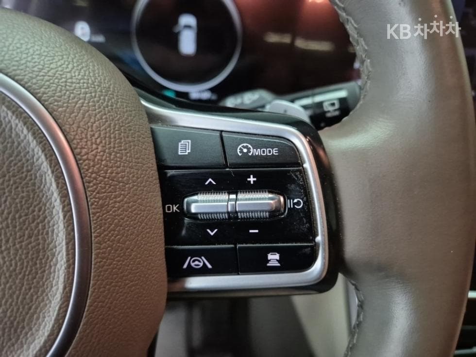 Киа Канивал 4-то поколениеG3.5 GDI 9-местен Signature - 15