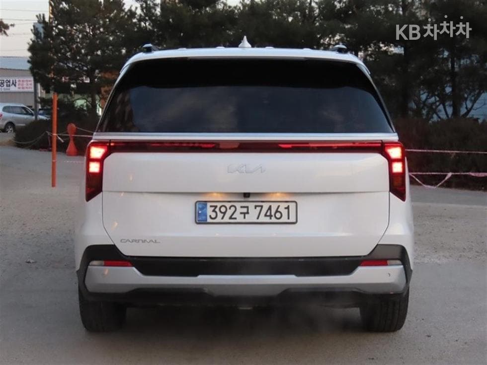 Киа The New (фейслифт) Канивал 4-то поколениеD2.2 9-местен Престиж - 4