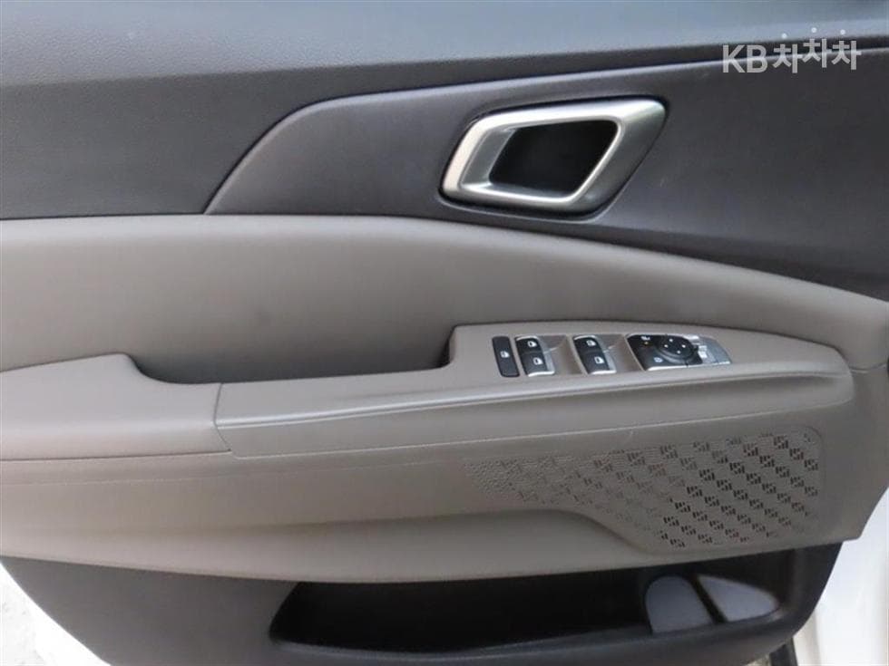 Киа The New (фейслифт) Канивал 4-то поколениеD2.2 9-местен Престиж - 7