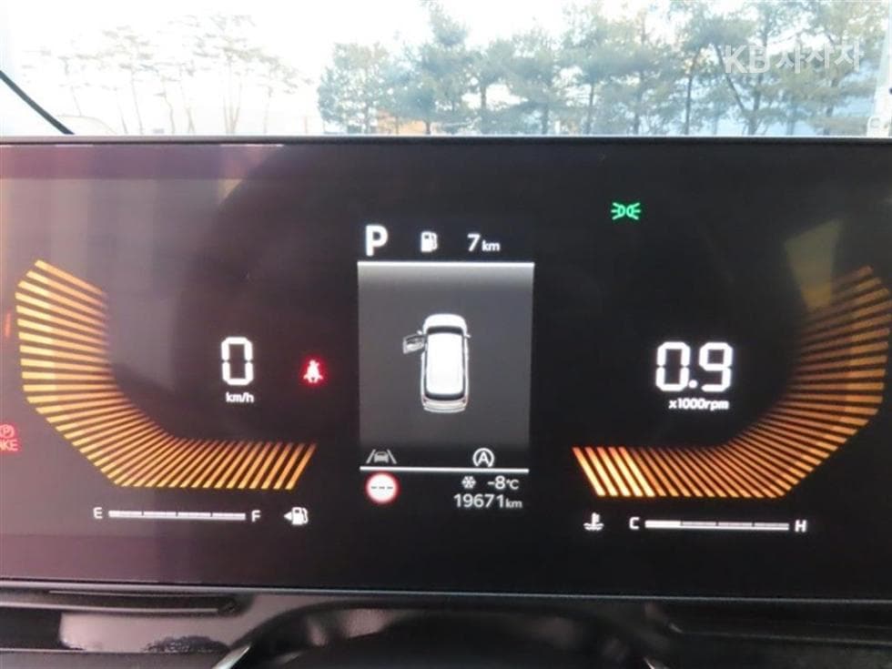 Киа The New (фейслифт) Канивал 4-то поколениеD2.2 9-местен Престиж - 12