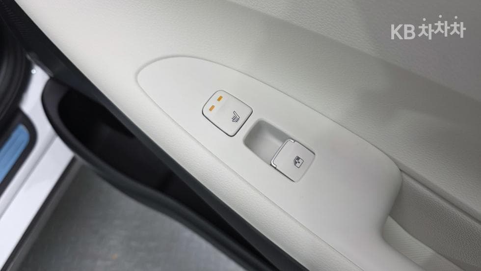 Хюндай The New (фейслифт) Grandeur (Azera)2.5 Le Blanc - 9