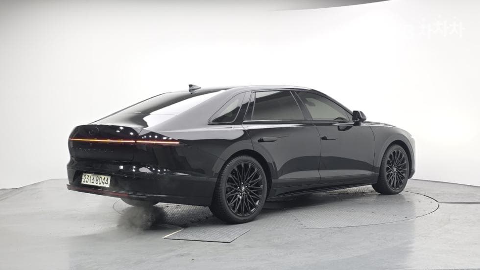 Хюндай Ди Всеново Grandeur (Azera)3.5 Бензин AWD Calligraphy 블랙 잉크 - 2