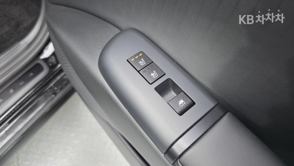 Хюндай Ди Всеново Grandeur (Azera)3.5 Бензин AWD Calligraphy 블랙 잉크 - 9