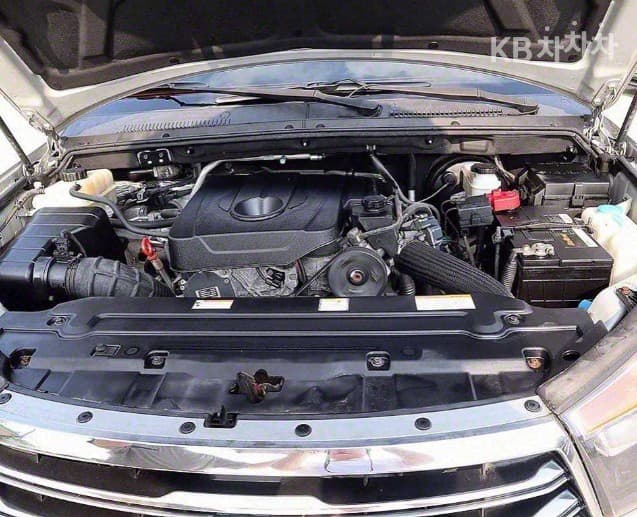 КейДжи Мобилити 코란도 투리스모4x4 LT 어드벤처 60th 에디션 11-местен - 19