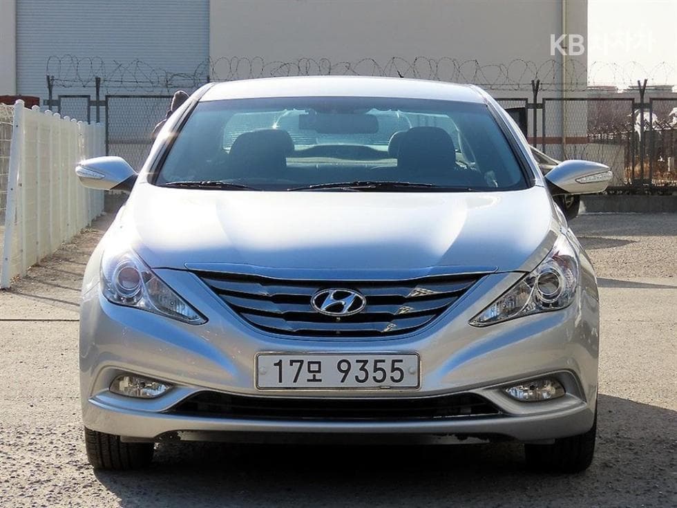 Хюндай YFСоната Y20 Premiere Стандартен - Image 1