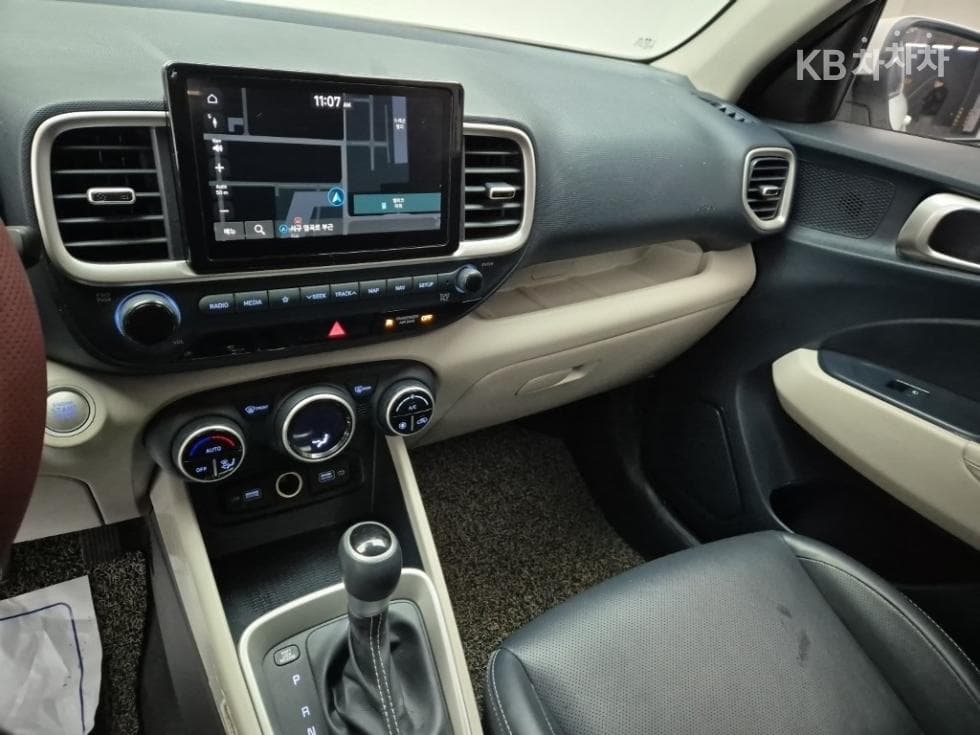 Хюндай ВениуБензин 1.6 Modern Plus - 10