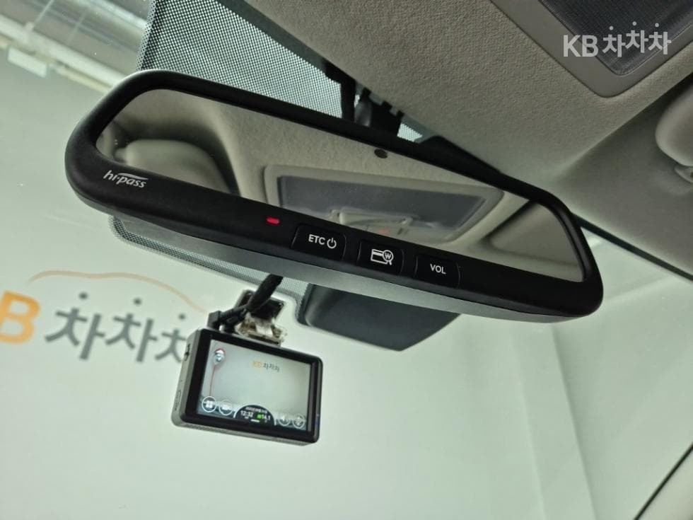 Хюндай ВениуБензин 1.6 Modern Plus - 16