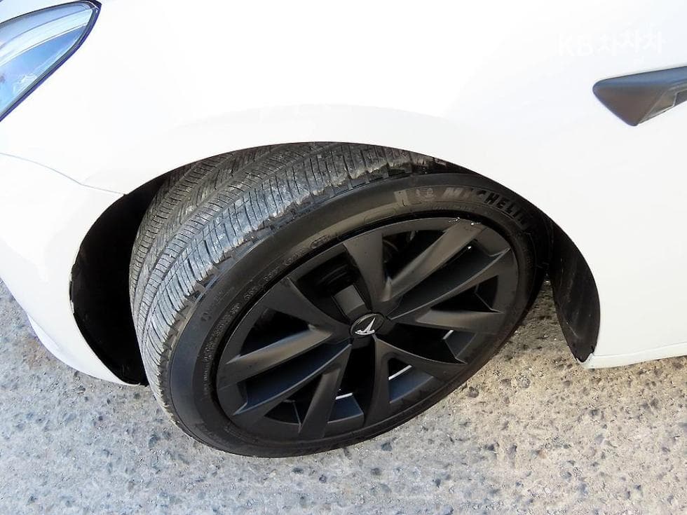 테슬라 Model 3Long Range - 20