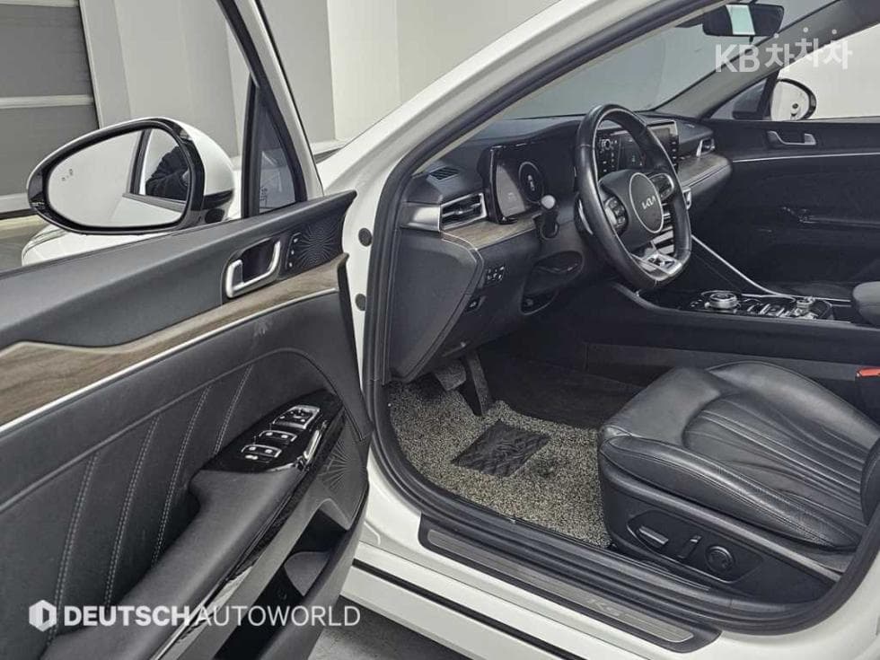 Kia K5 3rd Gen1.6 Gasoline Turbo Signature - 11