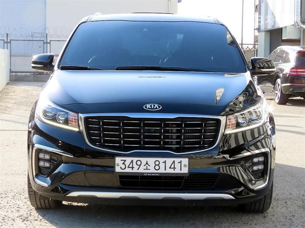 Киа The New (фейслифт) Канивал 9-местен 2.2 Дизел Noblesse Специал (специален признак/издание) - Image 1