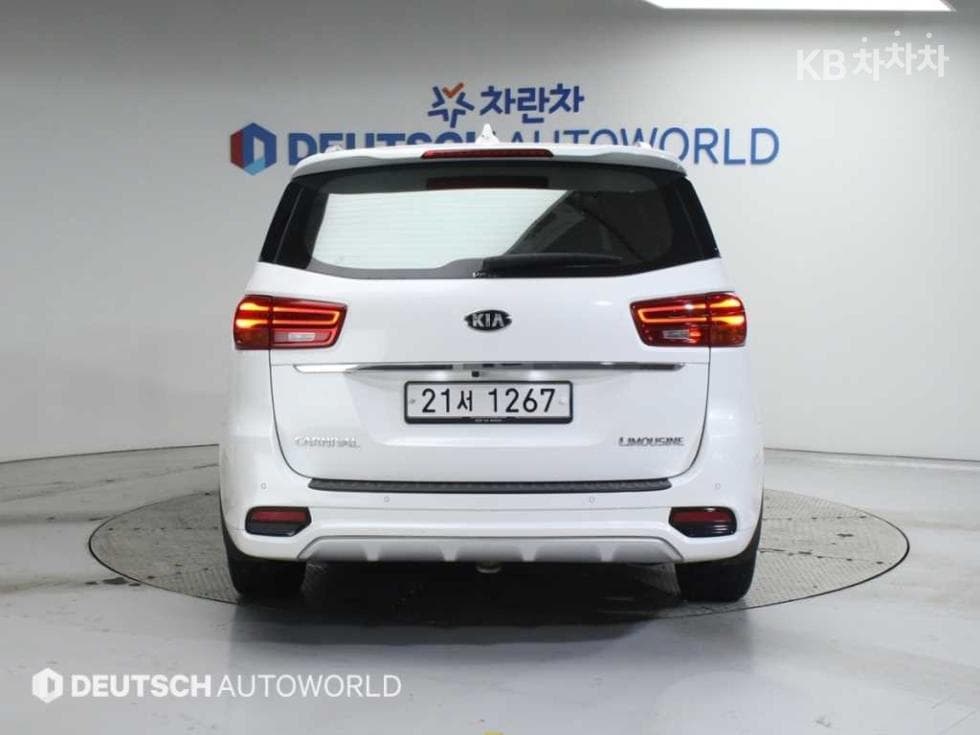 Киа The New (фейслифт) Канивал7-местен (Лимузин) 2.2 Дизел Лимузин VIP - 4