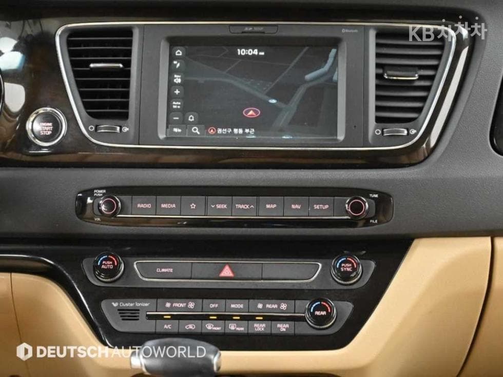 Киа The New (фейслифт) Канивал7-местен (Лимузин) 2.2 Дизел Лимузин VIP - 14