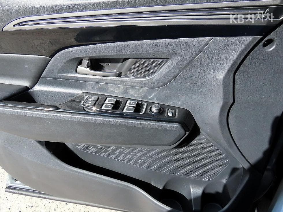 КейДжи Мобилити 뷰티플 코란도1.6 Дизел 2WD 딜Базов Plus - 11