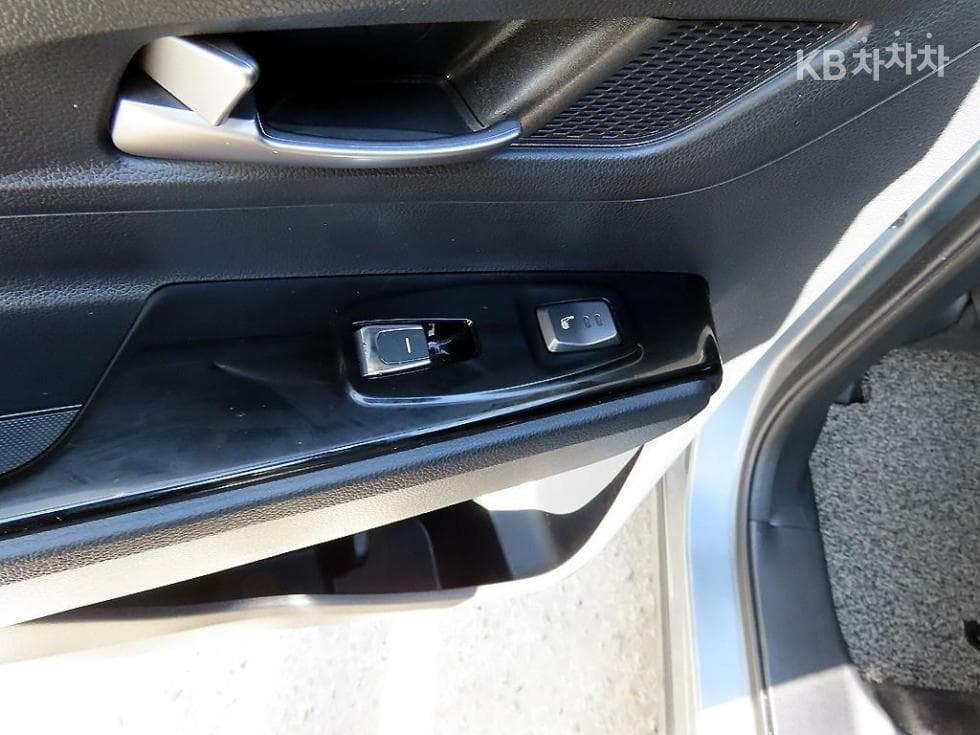 КейДжи Мобилити 뷰티플 코란도1.6 Дизел 2WD 딜Базов Plus - 17