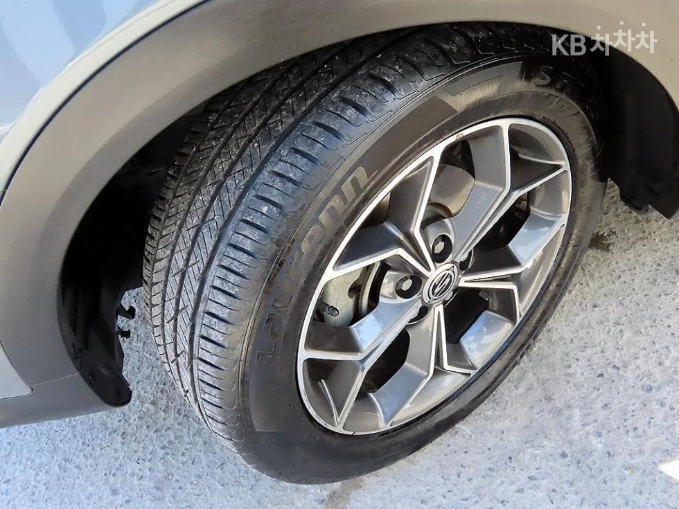КейДжи Мобилити 뷰티플 코란도1.6 Дизел 2WD 딜Базов Plus - 19