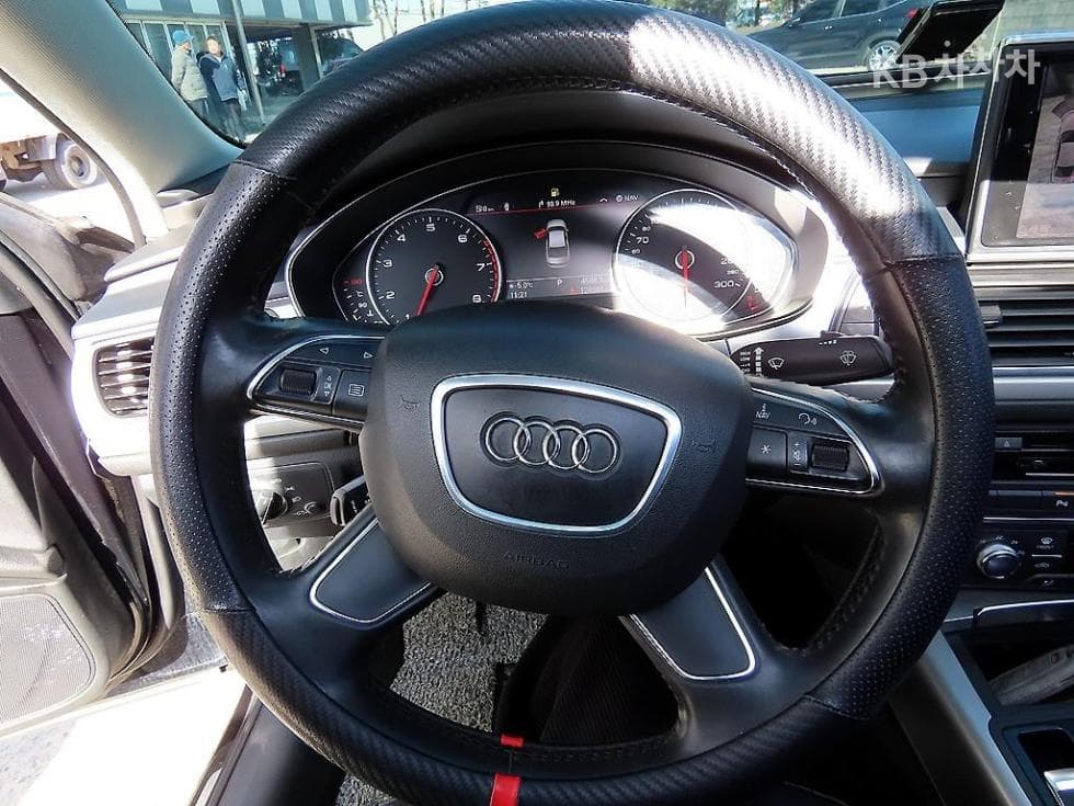 Ауди NEW A63.0 TFSI 콰트로 C6 - 8