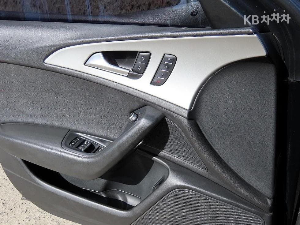 Ауди NEW A63.0 TFSI 콰트로 C6 - 11