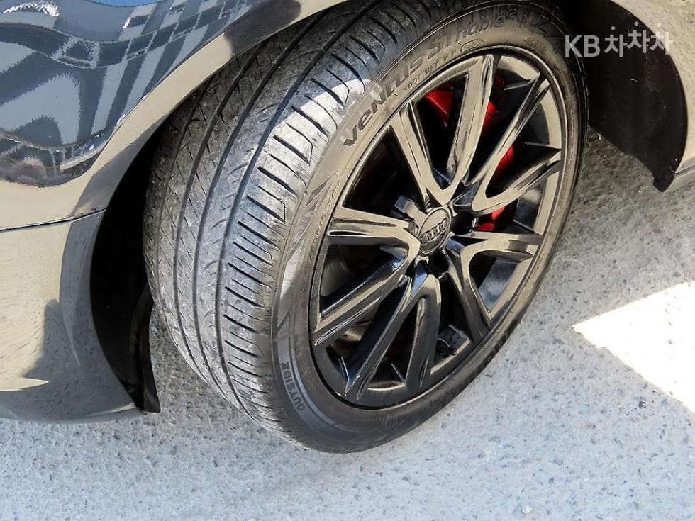 Ауди NEW A63.0 TFSI 콰트로 C6 - 20