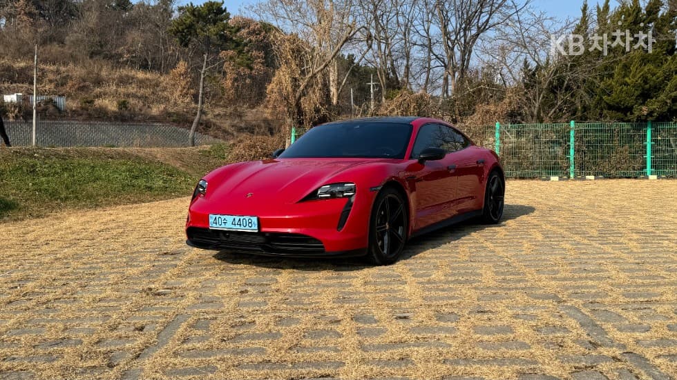 Porsche TaycanBase - 4