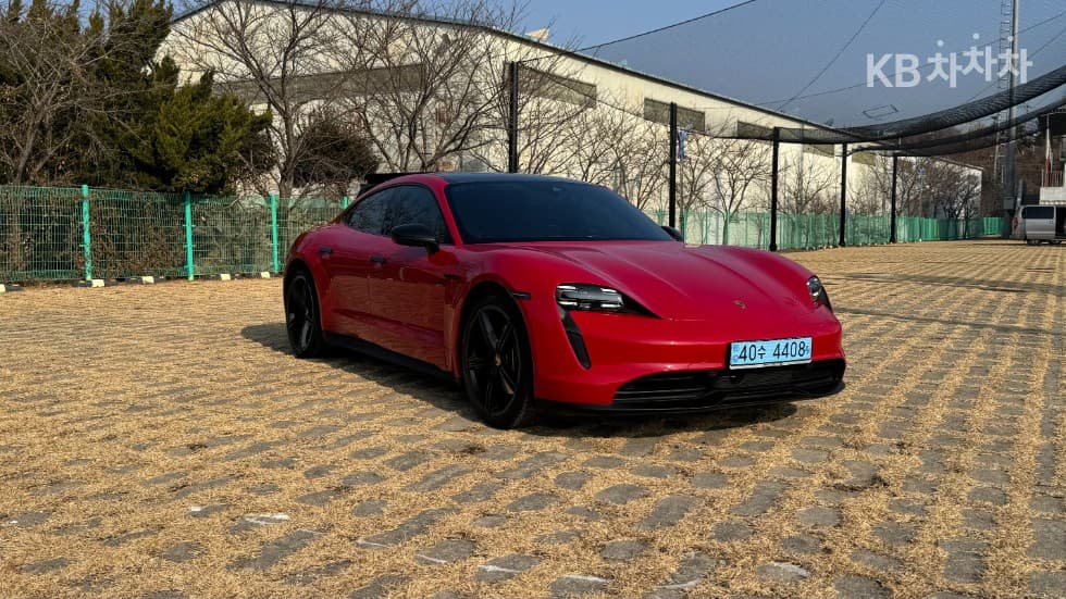 Porsche TaycanBase - 5