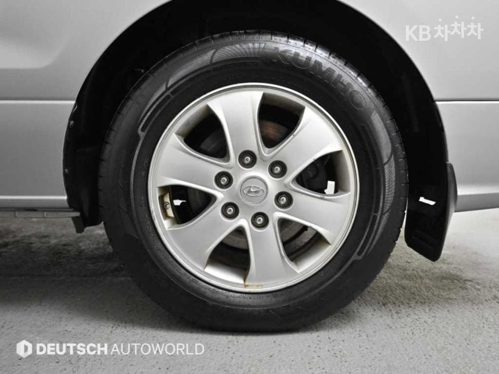 Хюндай The New (фейслифт) 그랜드 Star렉스웨건 12-местен Смарт - 5