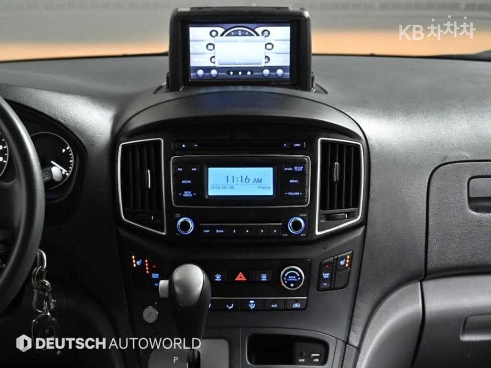 Хюндай The New (фейслифт) 그랜드 Star렉스웨건 12-местен Смарт - 14