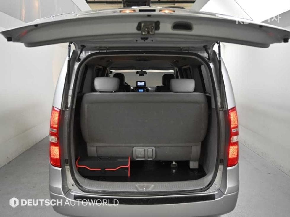 Хюндай The New (фейслифт) 그랜드 Star렉스웨건 12-местен Смарт - 20