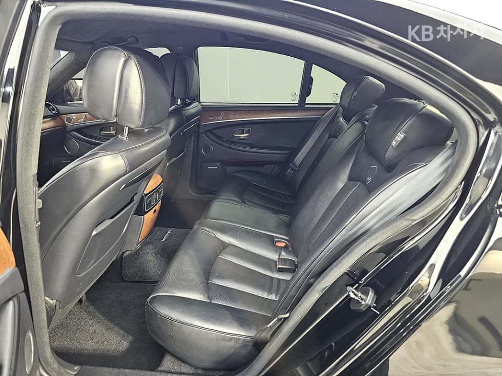 КейДжи Мобилити Нов체어맨WCW700 4TRONIC 5-местен Престиж - 9