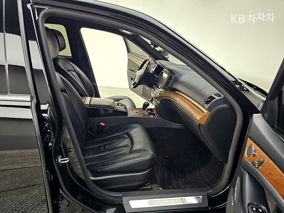 КейДжи Мобилити Нов체어맨WCW700 4TRONIC 5-местен Престиж - 11