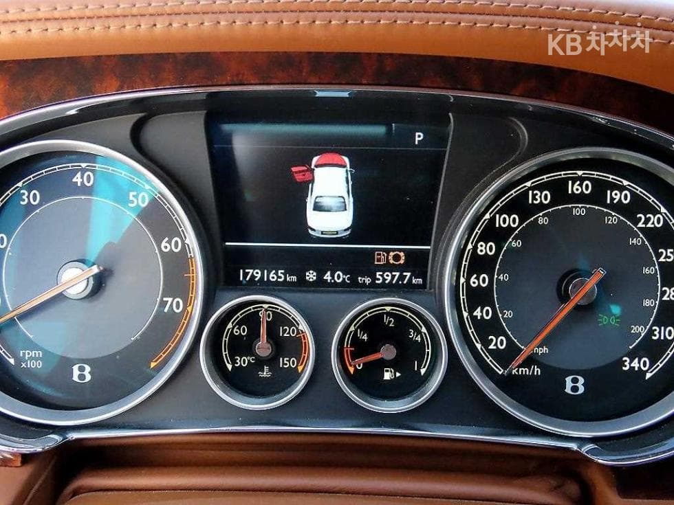 벤틀리 플라잉스퍼 Второ поколение6.0 Стандартен - 9