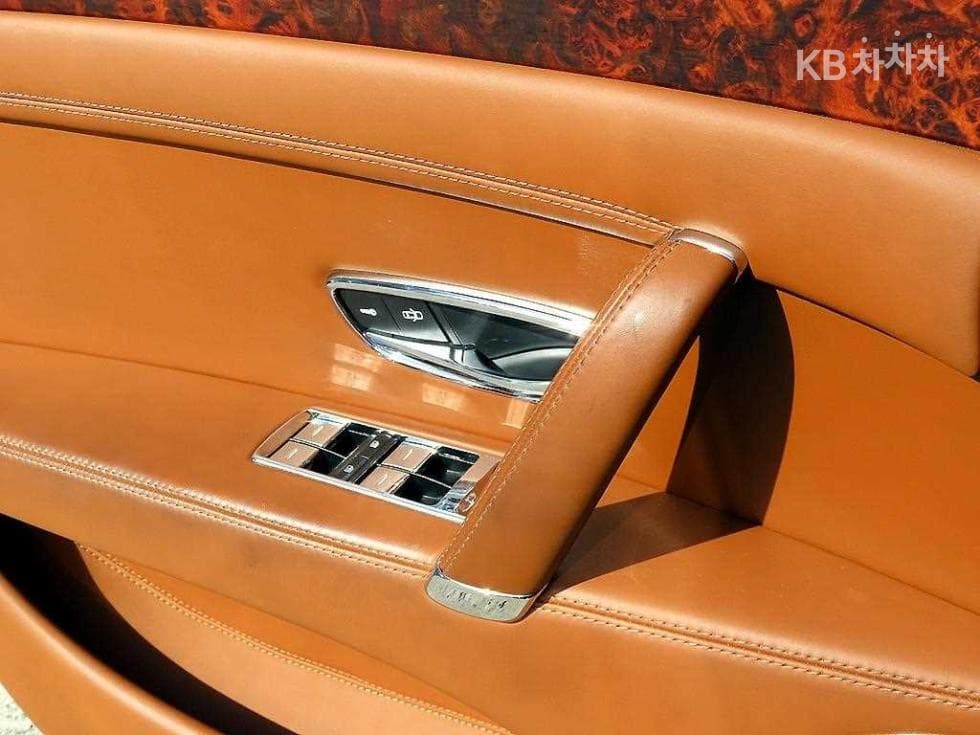 벤틀리 플라잉스퍼 Второ поколение6.0 Стандартен - 11