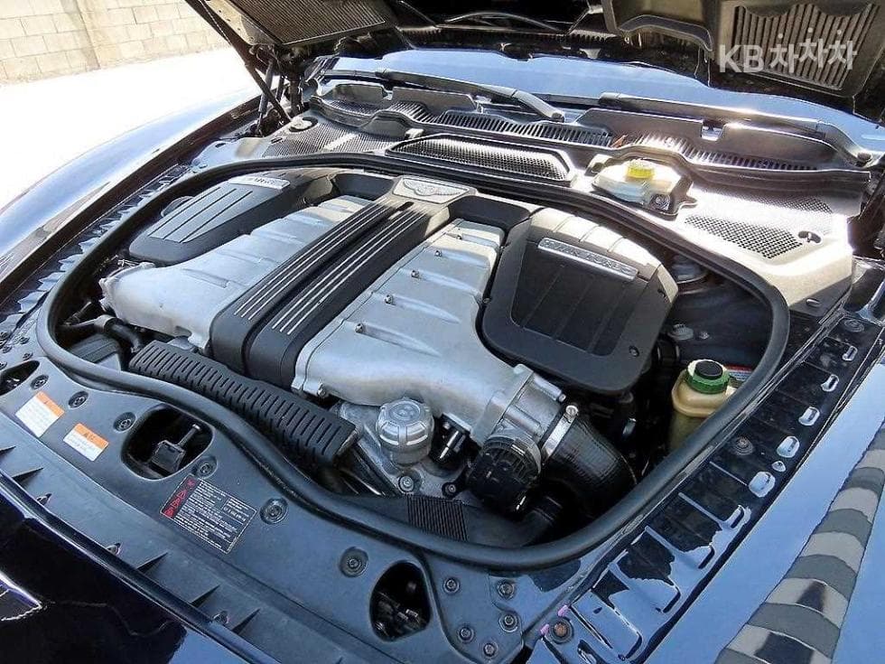 벤틀리 플라잉스퍼 Второ поколение6.0 Стандартен - 19