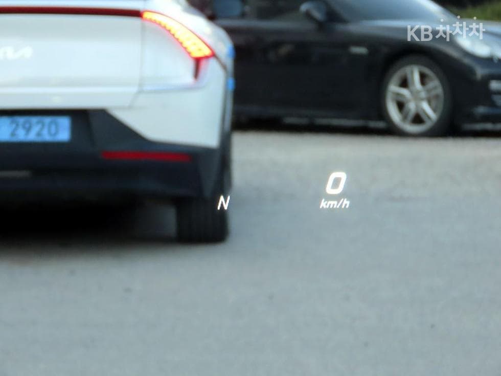 Mercedes-Benz E-Class (W213)E300 Exclusive - 10